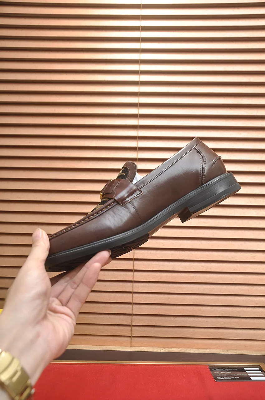 Men's shoes 💰500💶 [FENDI] The latest high-end men's shoes in Hong Kong! Original quality. The upper is made of imported cowhide material and cowhide lining! Super comfortable on the foot, original wear-resistant outsole, luxurious, fashionable, casual and versatile! Size: 38-45 (45 customized)